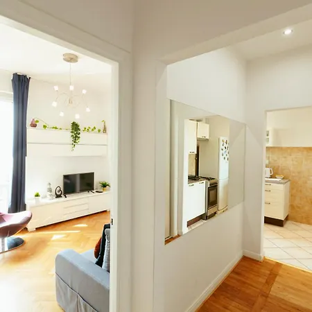 Plac Konstytucji 6 Grey: Spacious With Free Garage *