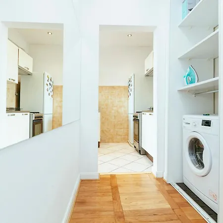 Apartment Plac Konstytucji 6 Grey: Spacious With Free Garage Warsaw