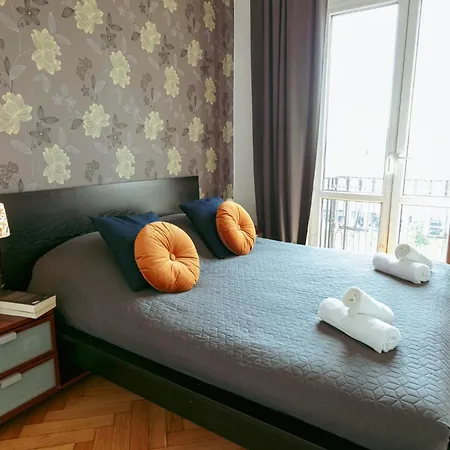 דירה Plac Konstytucji 6 Grey - Bezplatny Garaz Podziemny - Free Parking - Dla 4 Osob