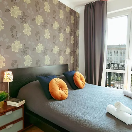 דירה Plac Konstytucji 6 Grey - Bezplatny Garaz Podziemny - Free Parking - Dla 4 Osob ורשה