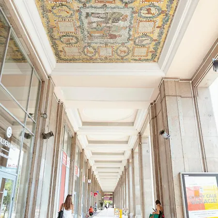 شقة Plac Konstytucji 6 Grey - Bezplatny Garaz Podziemny - Free Parking - Dla 4 Osob وارسو