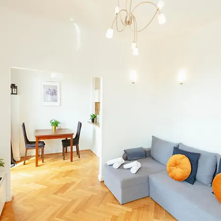 Plac Konstytucji 6 Grey: Spacious With Free Garage * Warsaw