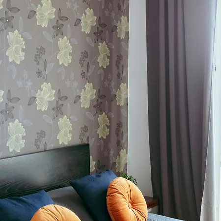 Plac Konstytucji 6 Grey: Spacious With Free Garage *